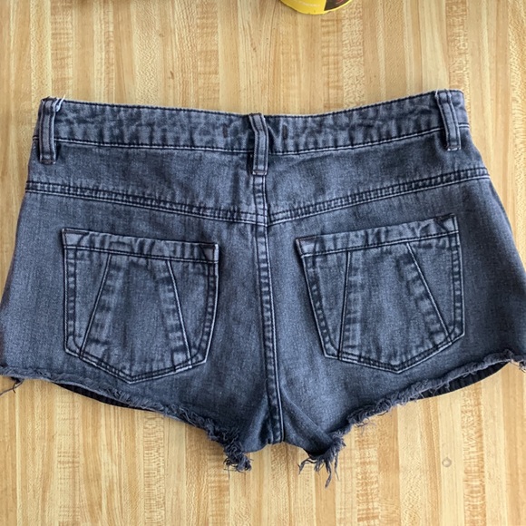 Free People shorts - Picture 2 of 7